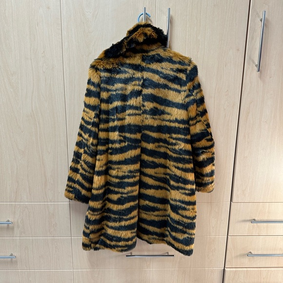 Tiger Print faux fur coat - Picture 3 of 3